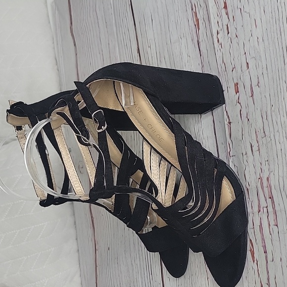 Chase + Chloe Black Strappy Sandals Size 9 NWOT - Picture 6 of 9